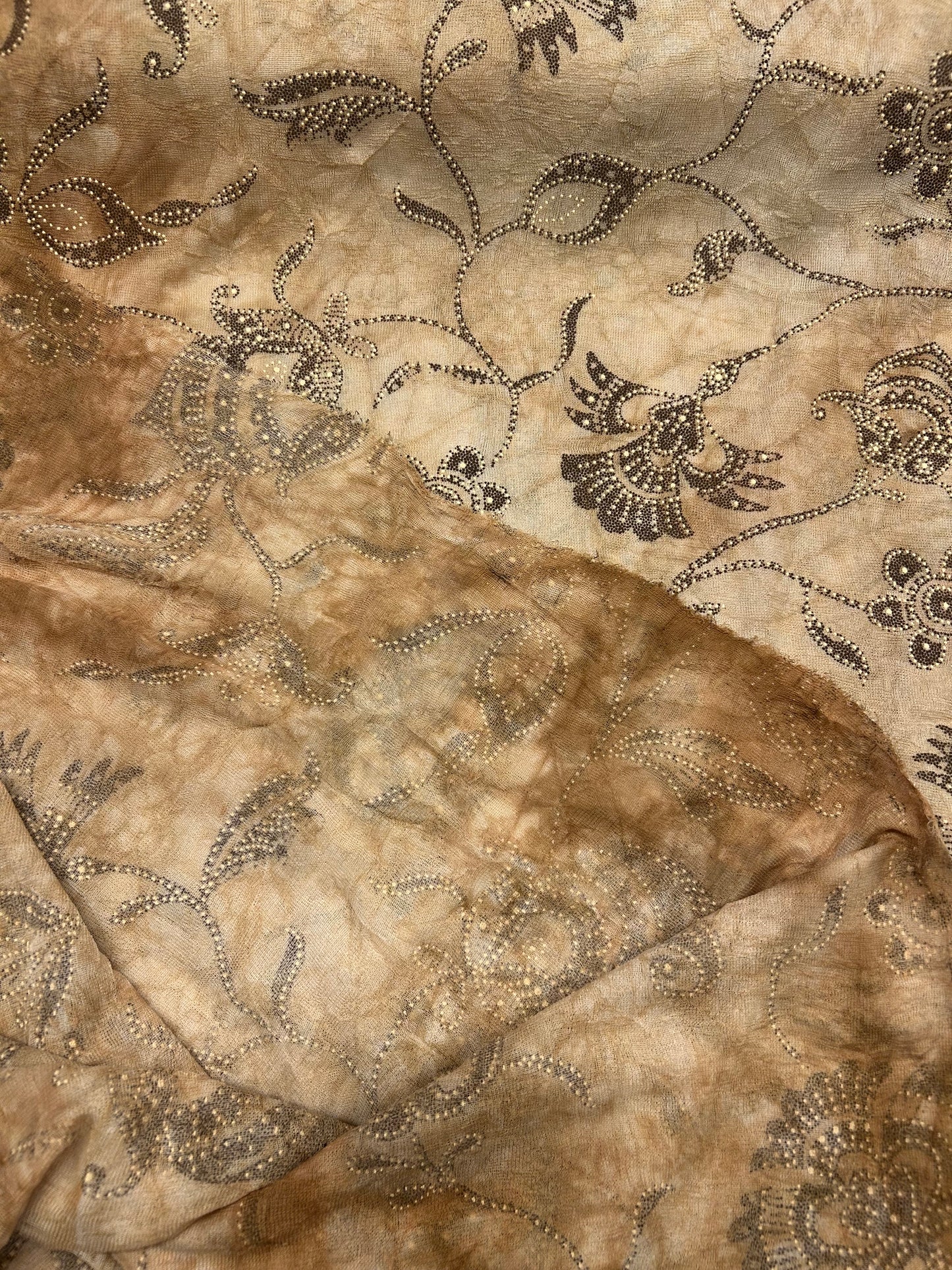 Tie Dye mønster (Batik) i beige og brune nuancer - 100% Polyester