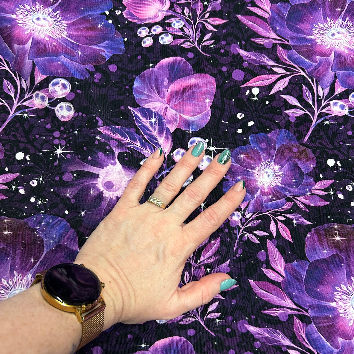 Smukke lilla sparkling blomster - Bomuldsjersey