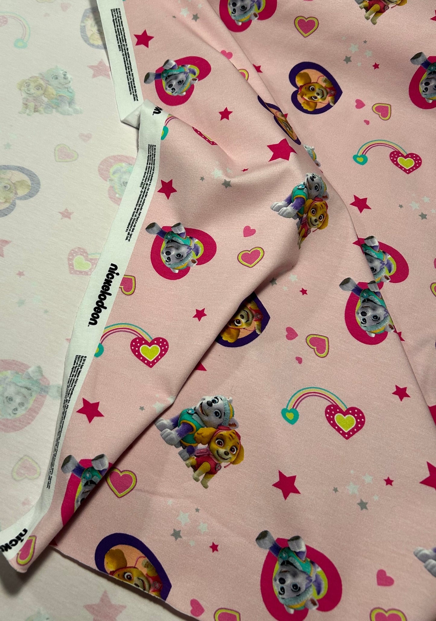 Paw Patrol pink med hjerter (Skye & Everest) - Bomuldsjersey (Licensprint)