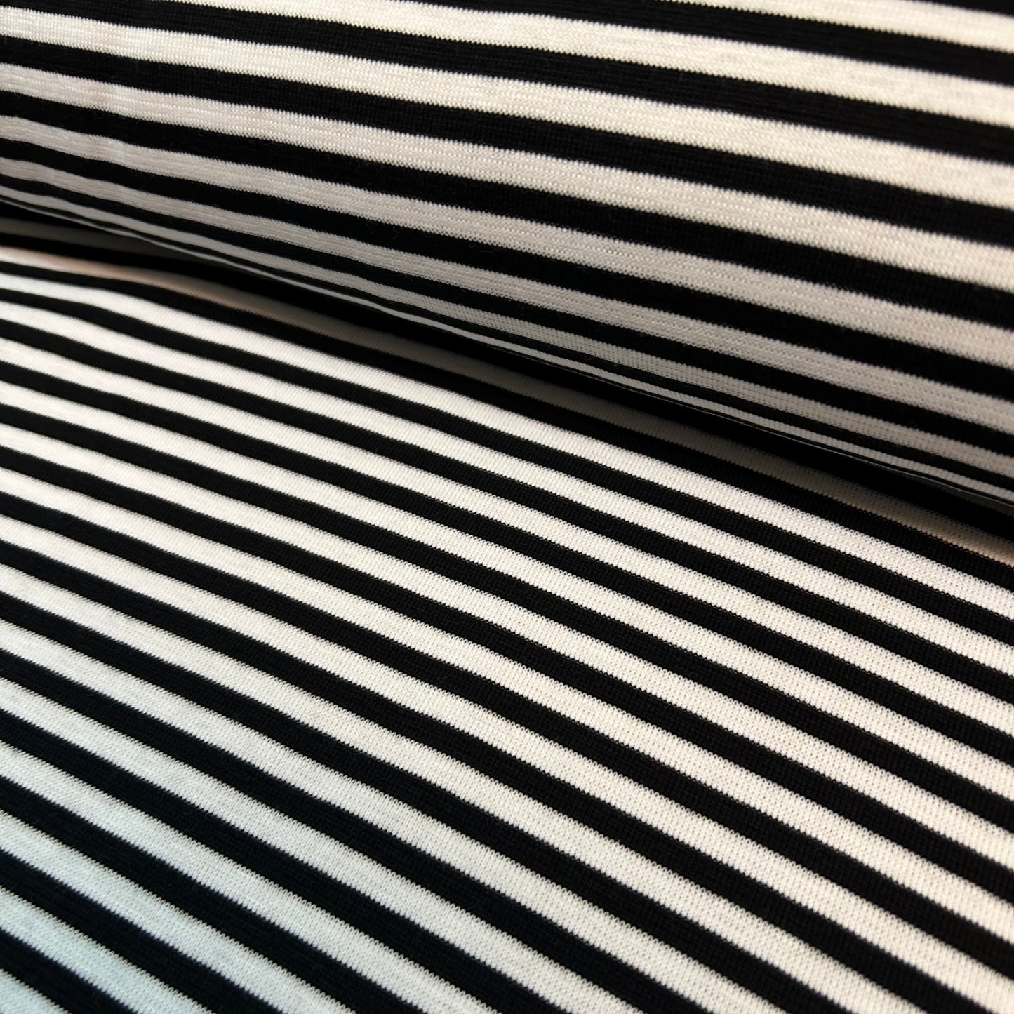 Stribet sort/hvid - Rib