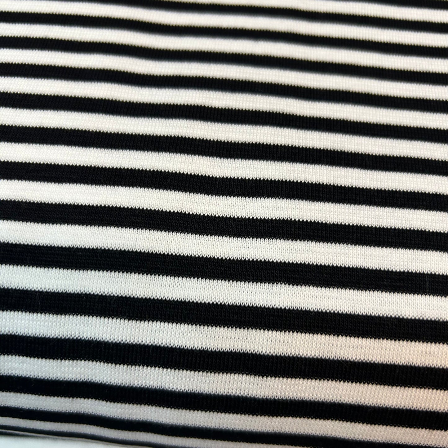 Stribet sort/hvid - Rib