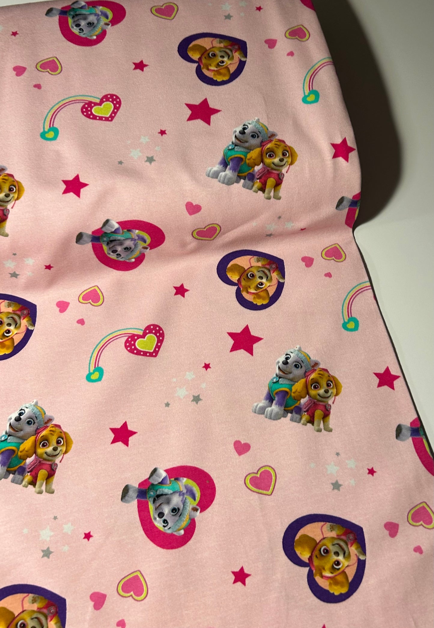 Paw Patrol pink med hjerter (Skye & Everest) - Bomuldsjersey (Licensprint)