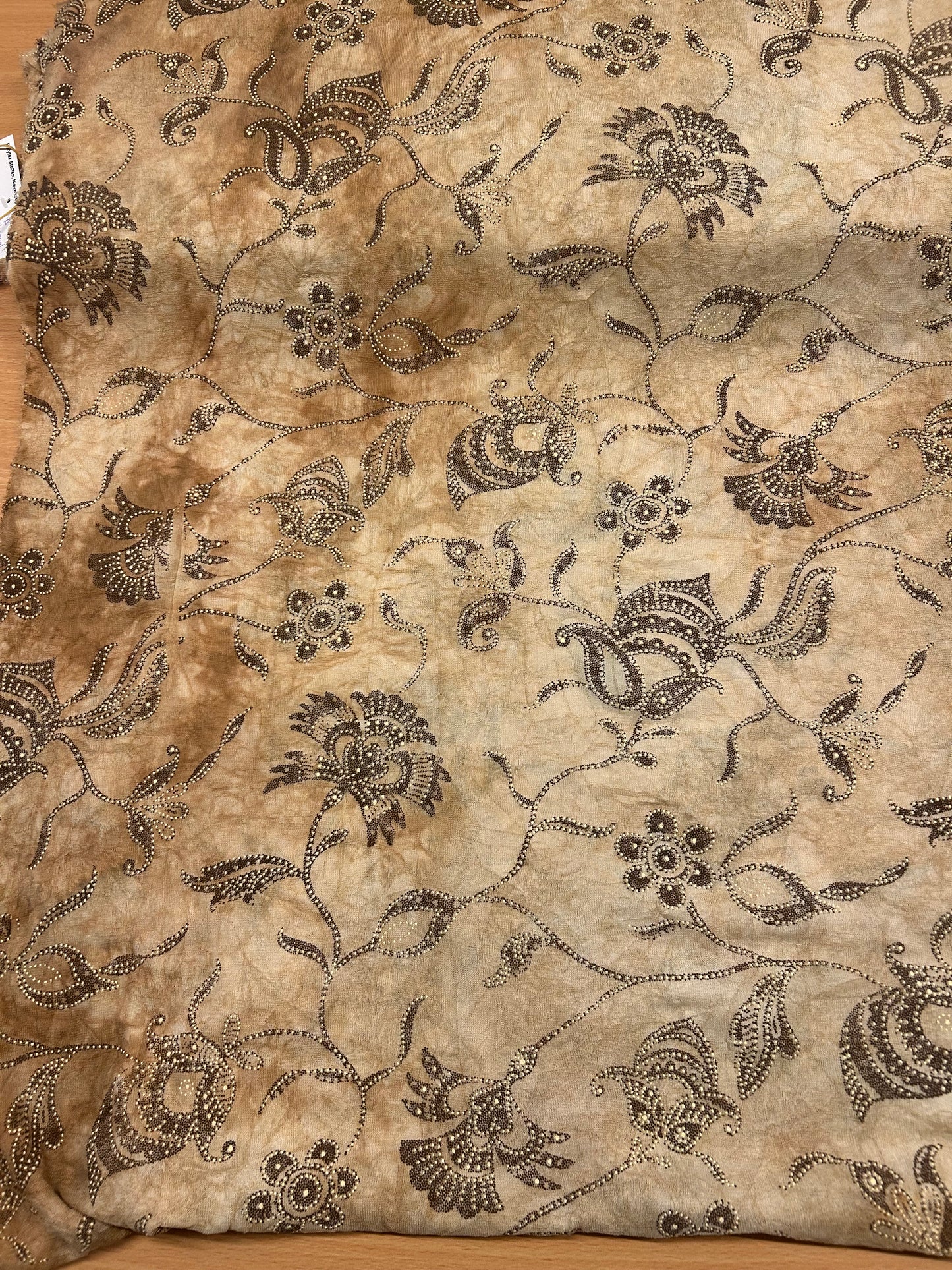 Tie Dye mønster (Batik) i beige og brune nuancer - 100% Polyester