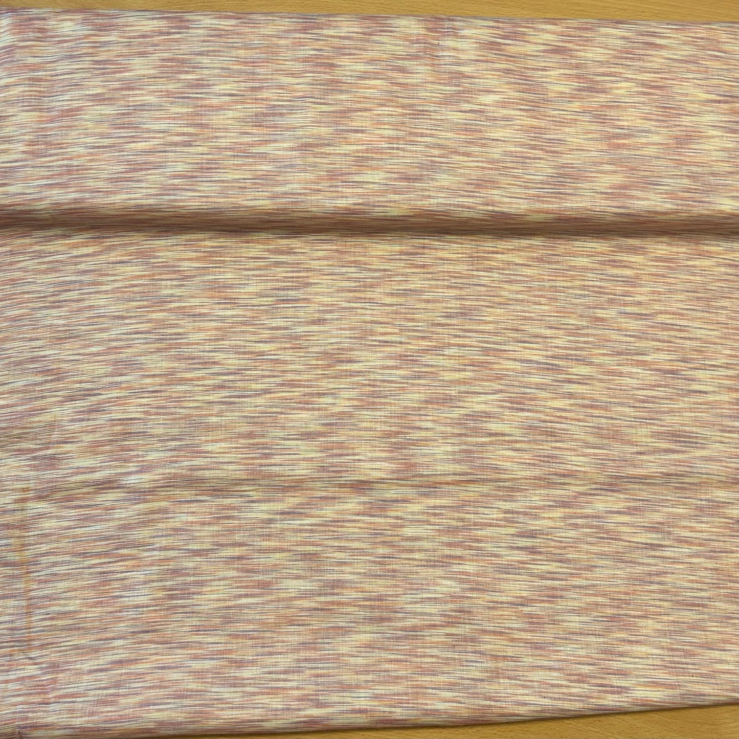 Zigzag mønster i lyserøde og beige toner - 100% bomuld