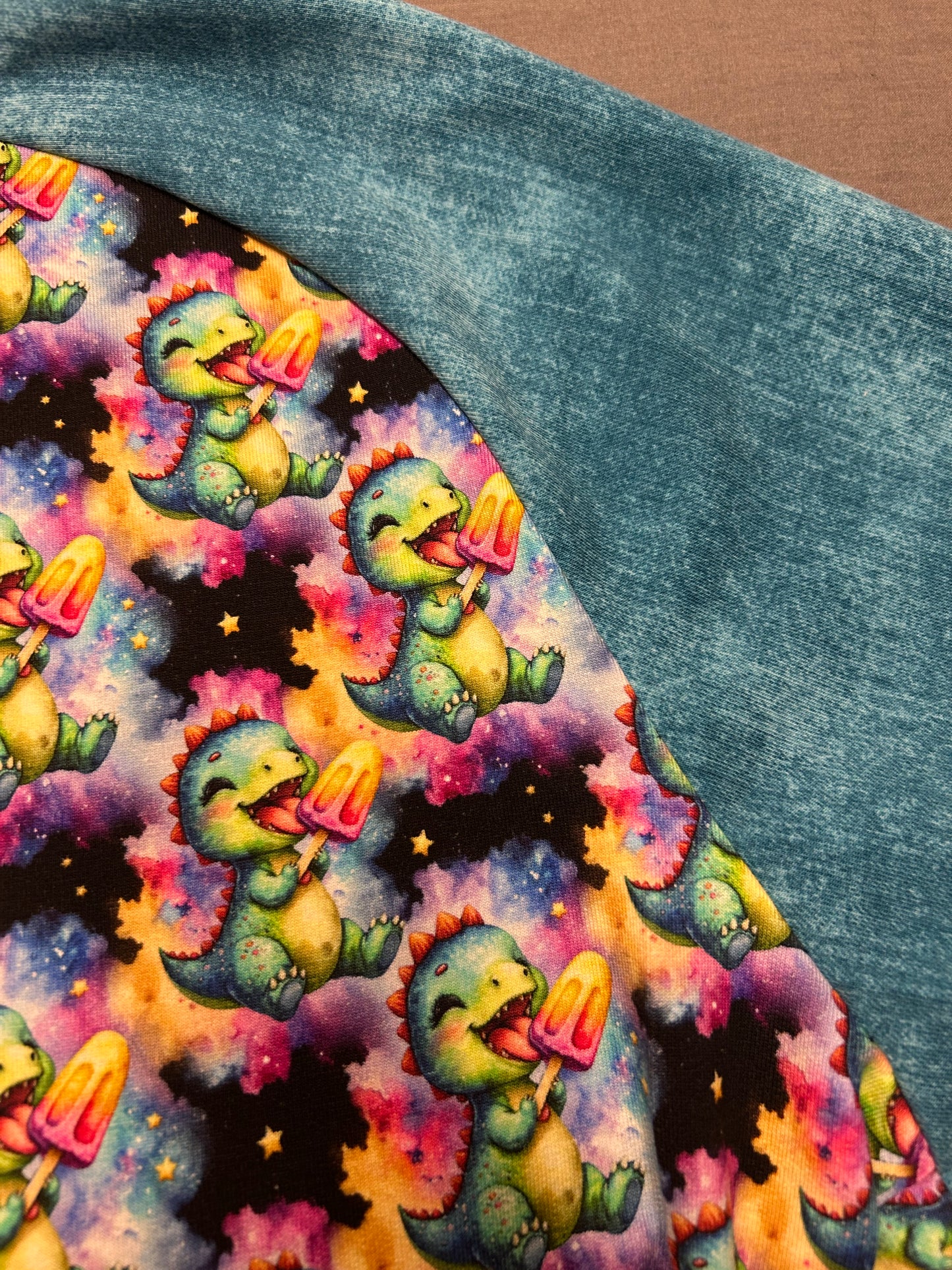 Sommer dino med is - French Terry