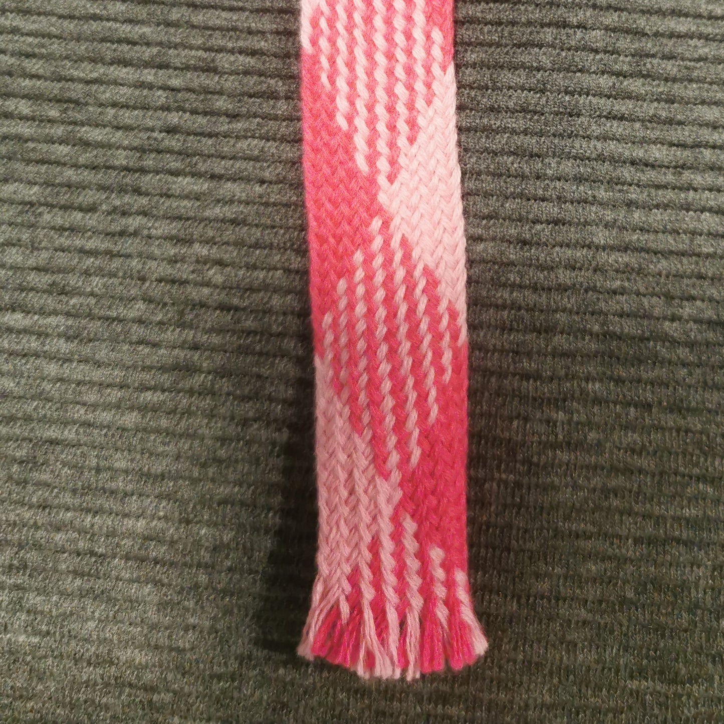 Flad anoraksnor med tern 20 mm bred