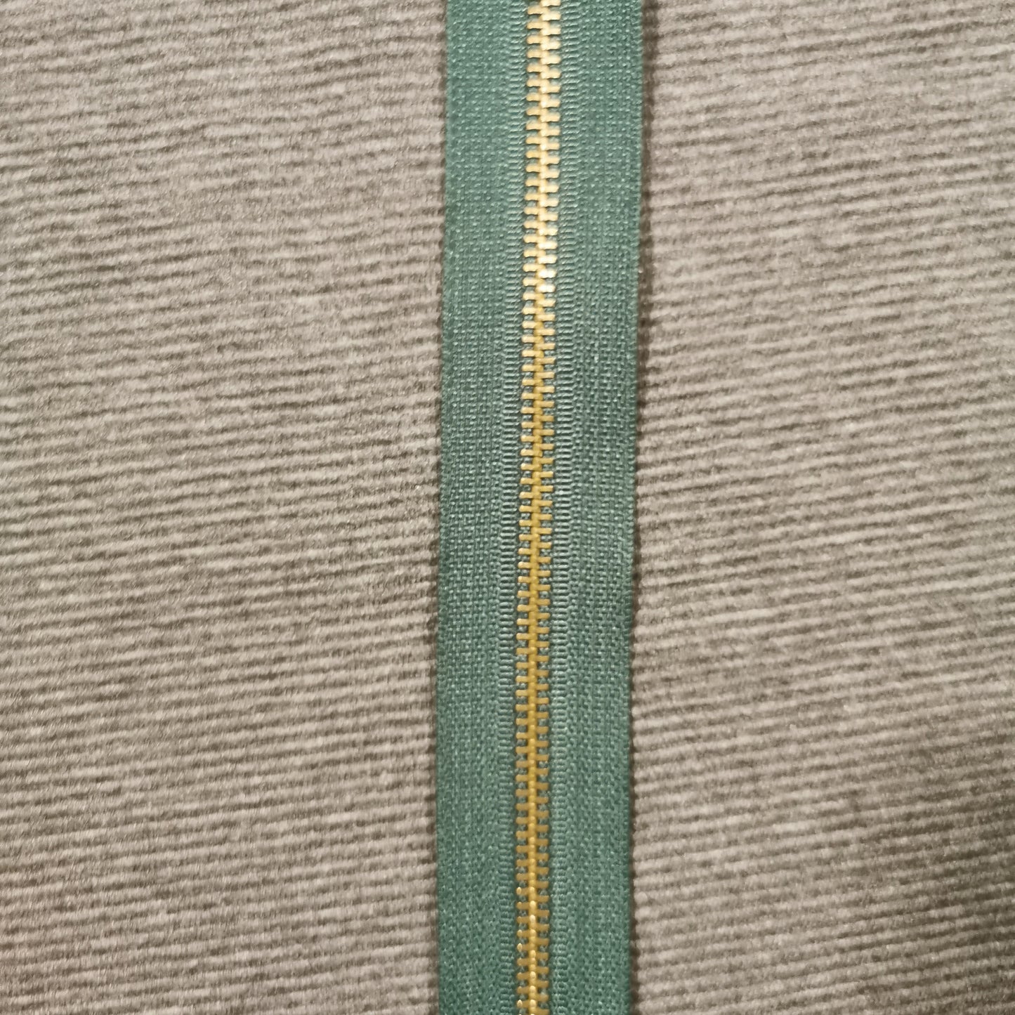 Delbar lynlås 6 mm 35 cm Grøn