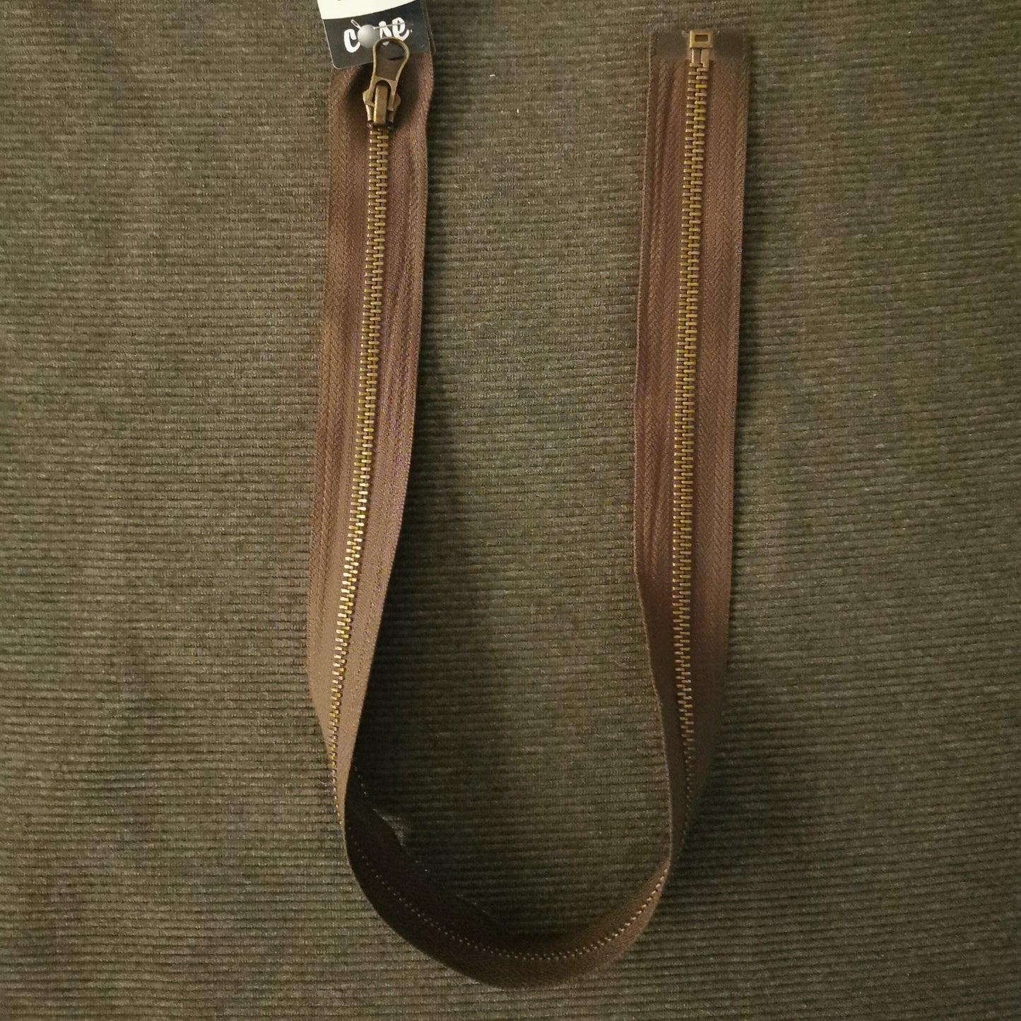 Delbar lynlås 6 mm 60 cm Brun