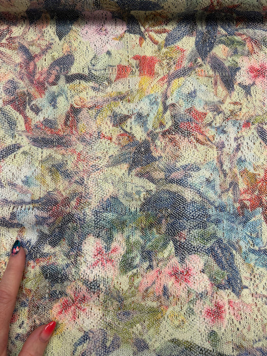 Smukt print på lys hulmønstret baggrund - Polyester med stræk
