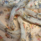 Smukt blomster print på lys baggrund - 100% Polyester